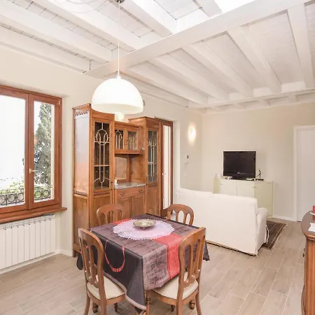 Casa Porto Toscolano Maderno